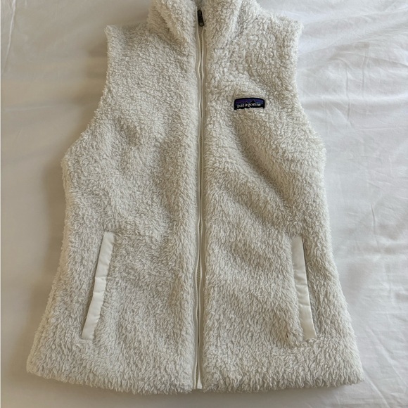 Patagonia Jackets & Blazers - Patagonia Cream Fleece Vest